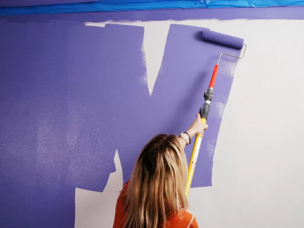 Грунтовка стен и потолка перед покраской